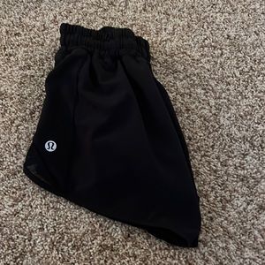 Lululemon Hottie Hot Shorts - Black 2.5